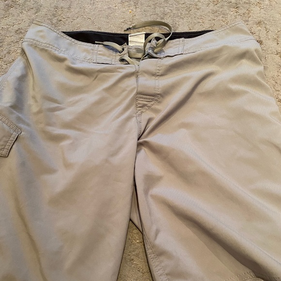 Quicksilver men’s grey swim trunks - Picture 2 of 6